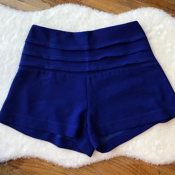 🍁NWT Apoa Shorts - Picture 1 of 4